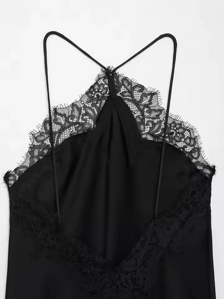 Elegantes Satin Slip Dress in Schwarz mit feiner Spitzenverzierung | Miraee Paris