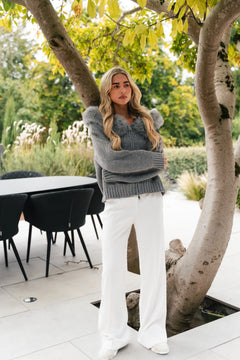 BELAMY – Damen-Kapuzenpullover mit Kunstfellbesatz – Produktansicht | MIRAÉE PARIS
