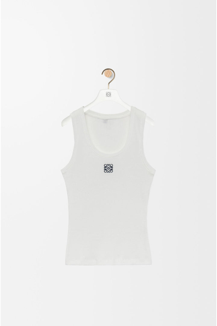 Clara – Elegantes Damen-Shirt