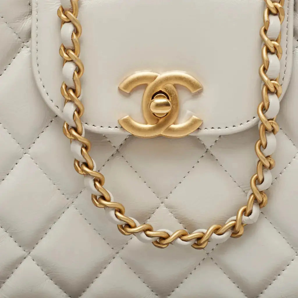 Lederhandtasche mit Kettenriemen – Elegant & Zeitlos Miraee Paris