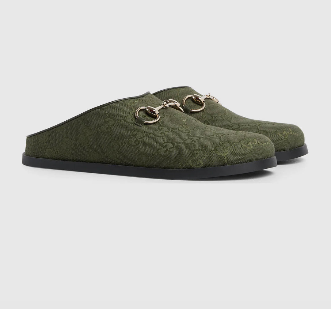 Elegante Slipper mit Metall-Detail