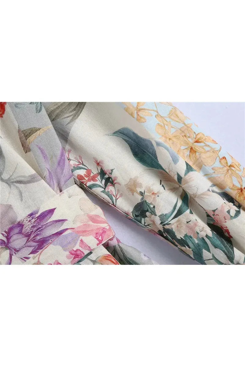 Lena Floral Mini Dress – Vintage Kleid mit Gürtel und langen Ärmeln