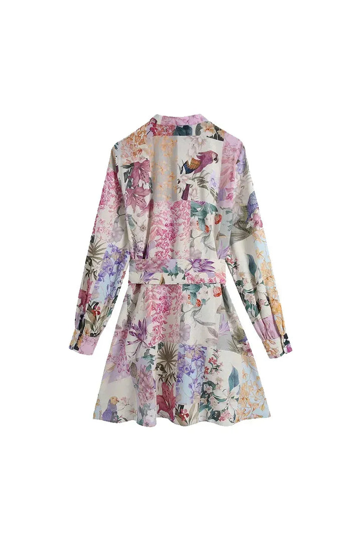 Lena Floral Mini Dress – Vintage Kleid mit Gürtel und langen Ärmeln