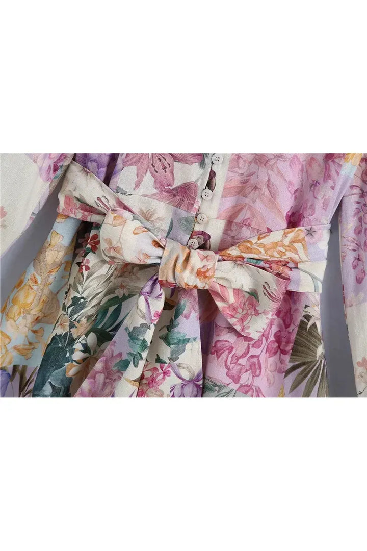 Lena Floral Mini Dress – Vintage Kleid mit Gürtel und langen Ärmeln