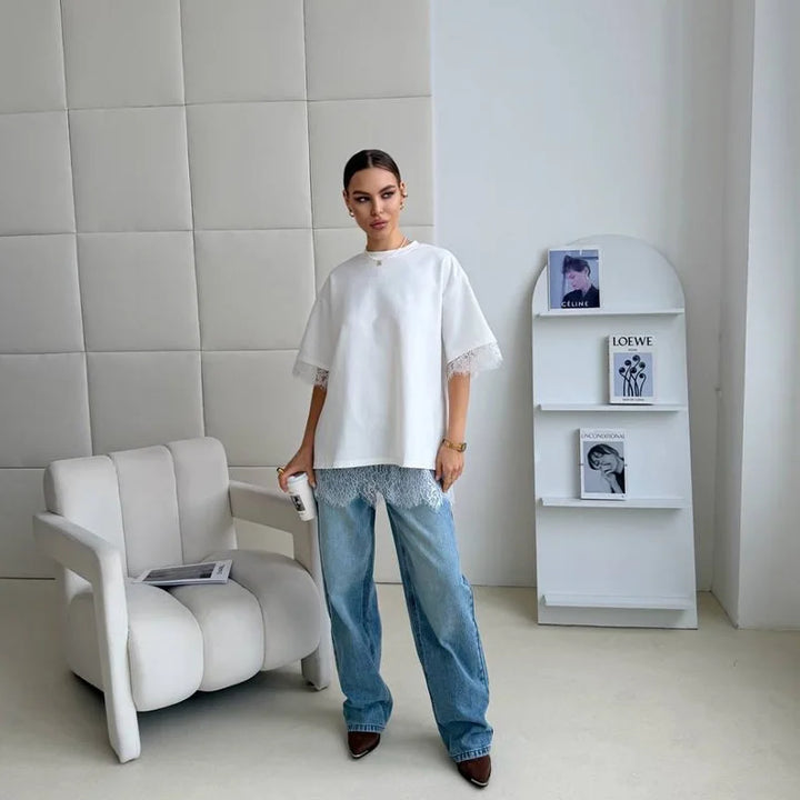 Éliane Lace Tee – Lässiges Patchwork‑T‑Shirt mit Spitzendetails