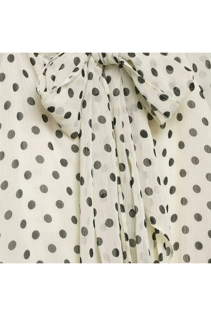 Camille Chic Blouse – Polka Dot Bluse mit Schleifen-Detail