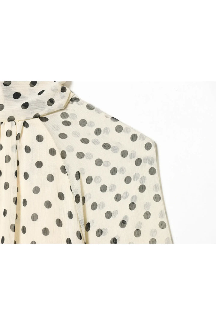Camille Chic Blouse – Polka Dot Bluse mit Schleifen-Detail