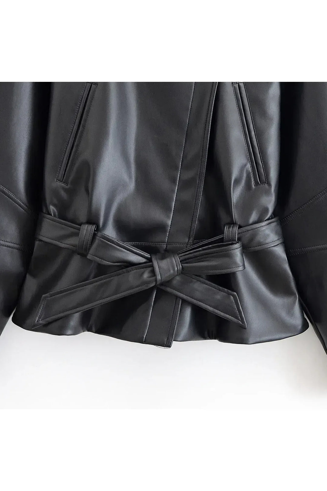 AMARA Vintage Damen Trenchcoat – Schwarze Kunstleder Jacke mit Gürtel