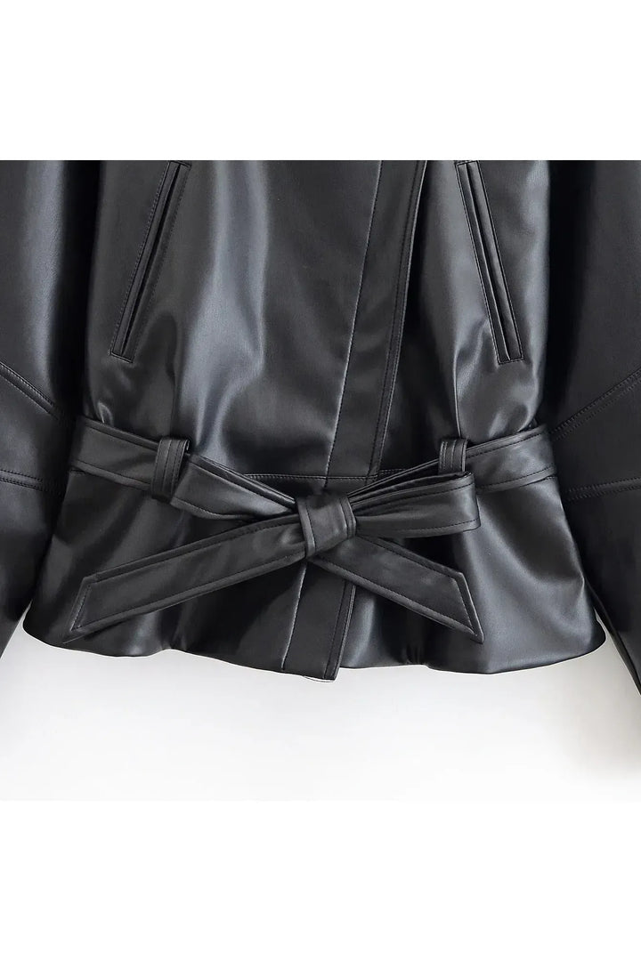 AMARA Vintage Damen Trenchcoat – Schwarze Kunstleder Jacke mit Gürtel