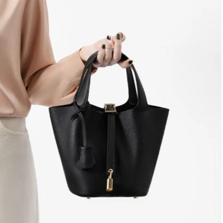 ROSA – Klassische Bucket Bag aus veganem Kunstleder