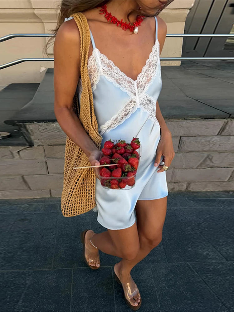 Satin Spitzen Minikleid – V-Ausschnitt Slip Dress mit Spaghettiträgern