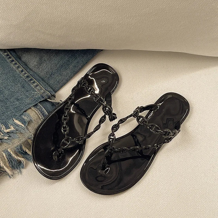 Anti-Slip Flat Sandals Women's Outdoor Beach Slippers Crystal Rhinestone Thong Slippers PVC Material Comfortable Casual Shoes
