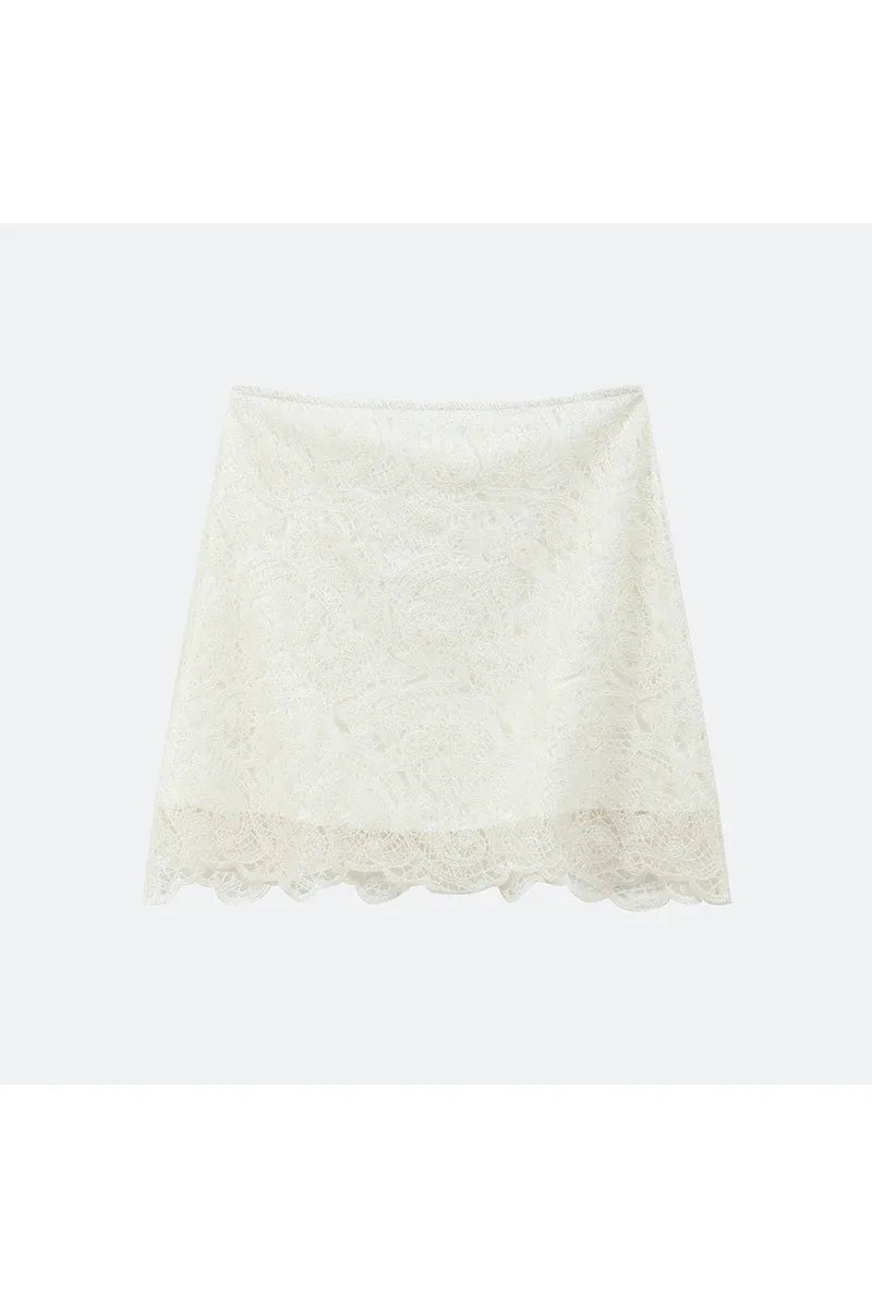 Aurora – Elegantes Damen Mini-Kleid aus Spitze, Flare-Ärmel & hoher Kragen