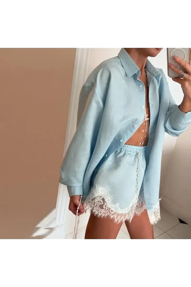 Lucienne Chic Set – Elegante Bluse & Shorts mit Spitzen-Details