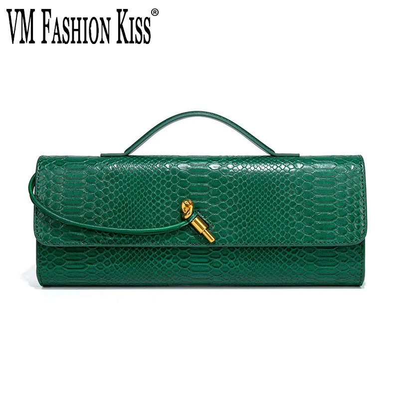 SERENA – Edle Baguette Bag in exotischer Python-Optik