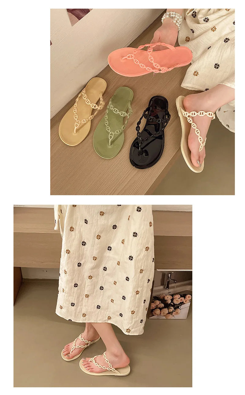 Anti-Slip Flat Sandals Women's Outdoor Beach Slippers Crystal Rhinestone Thong Slippers PVC Material Comfortable Casual Shoes