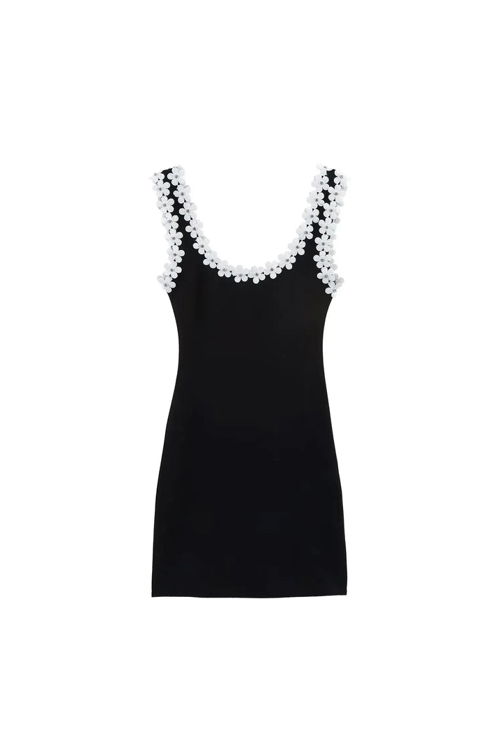 Amara – Zweifarbiges Sommerkleid mit Blumenakzent & Square Neck