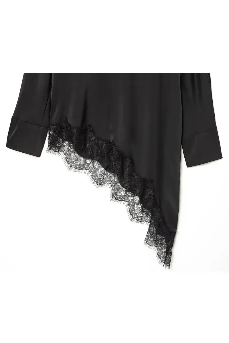 Amelia – Elegante Damen Spitzenbluse asymmetrisch, langarm & schwarz