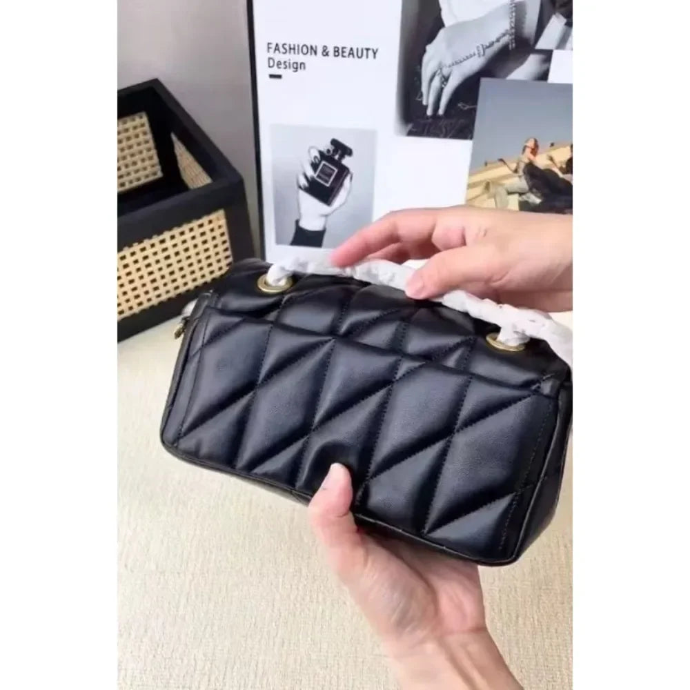 DIANA – Gesteppte Diamond Chain Bag | Crossbody