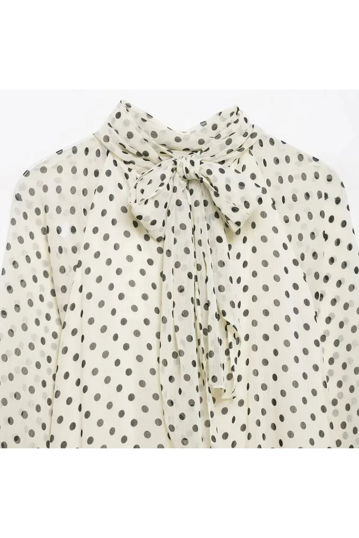 Camille Chic Blouse – Polka Dot Bluse mit Schleifen-Detail