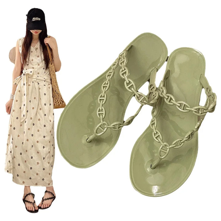 Anti-Slip Flat Sandals Women's Outdoor Beach Slippers Crystal Rhinestone Thong Slippers PVC Material Comfortable Casual Shoes