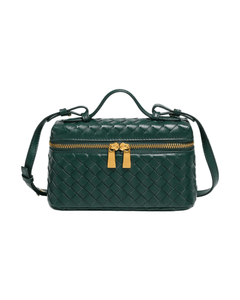 MIRAEE-UNIFORM-2026 | AURELIA – Luxuriöse Ledertasche mit Flechtdesign – gruen – freigestellte Produktansicht auf weißem Hintergrund