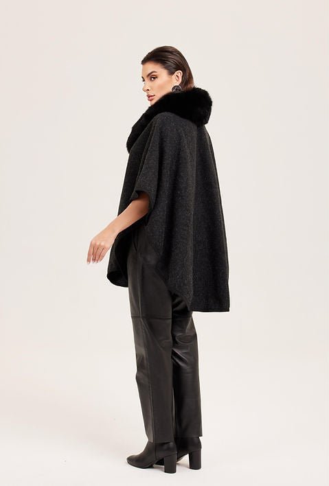 AURELIE - Cape mit abnehmbaren Kunstpelzkragen - Miraee Paris