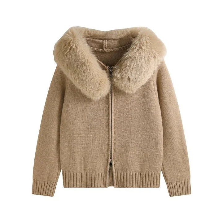BIANCA – Oversized Strickmantel mit Kapuze & Fell-Kragen - ZAYVI