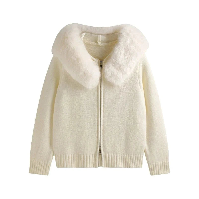 BIANCA – Oversized Strickmantel mit Kapuze & Fell-Kragen - ZAYVI