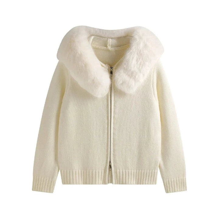 BIANCA – Oversized Strickmantel mit Kapuze & Fell-Kragen - ZAYVI