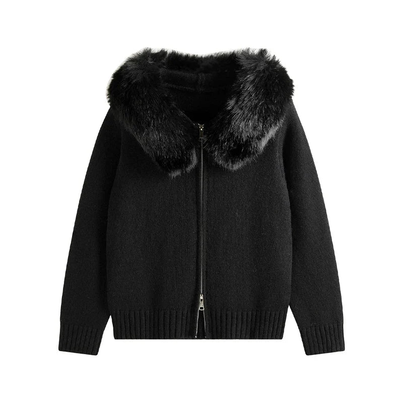 BIANCA – Oversized Strickmantel mit Kapuze & Fell-Kragen - ZAYVI
