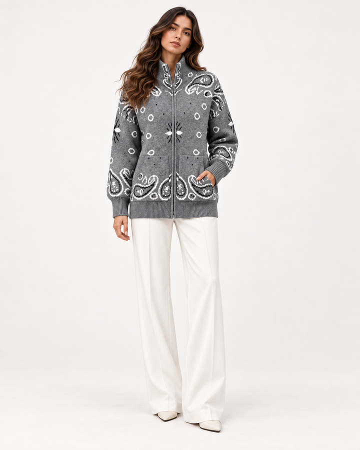 COLETTE Jacquard-Strickcardigan in Dunkelgrau – Modelansicht
