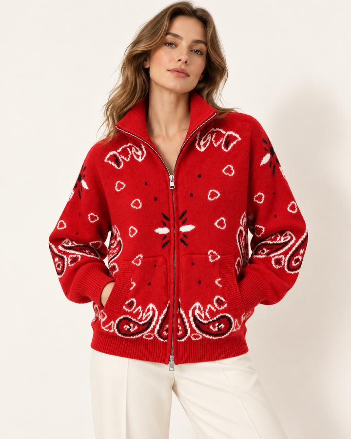 COLETTE Jacquard-Strickcardigan in Rot – Modelansicht | MIRAÉE PARIS