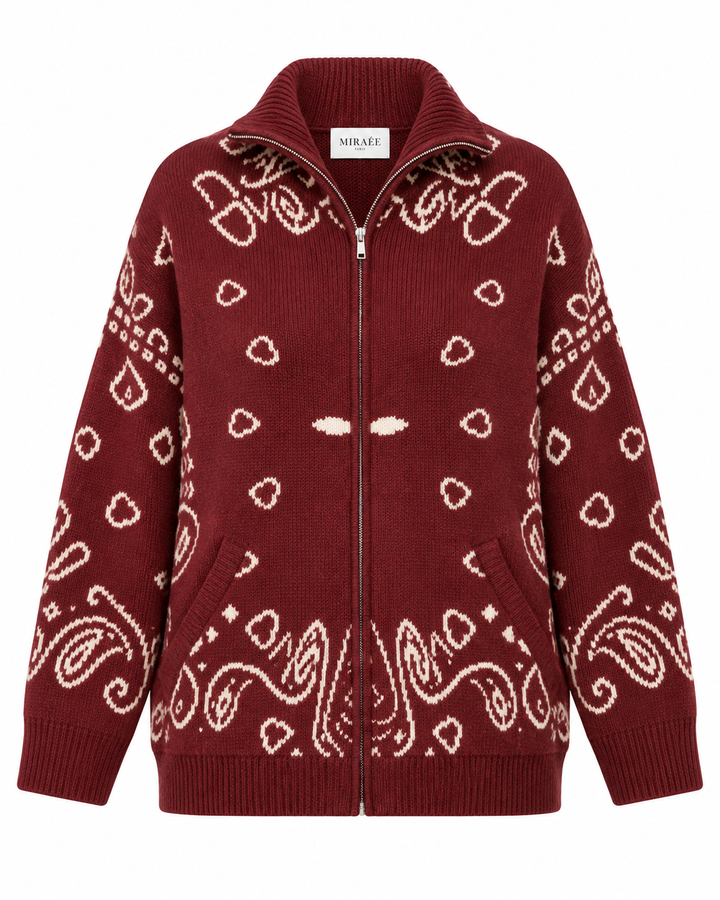 COLETTE Jacquard-Strickcardigan Weinrot – Freisteller mit MIRAÉE PARIS Innenlabel