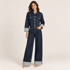DENIM DUO Jeans-Set – Passform und Umschlagdetails am Model