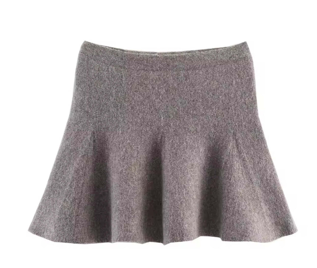 ELENA – Damen Mode Set: eleganter kurzer Rock aus hochwertigem Material für moderne Frauenmode.