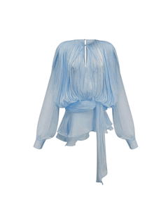 MIRAEE-UNIFORM-2026 | ÉLOÏSE – Elegantes Plissee-Kleid fließend – Hellblau – freigestellte Produktansicht auf weißem Hintergrund