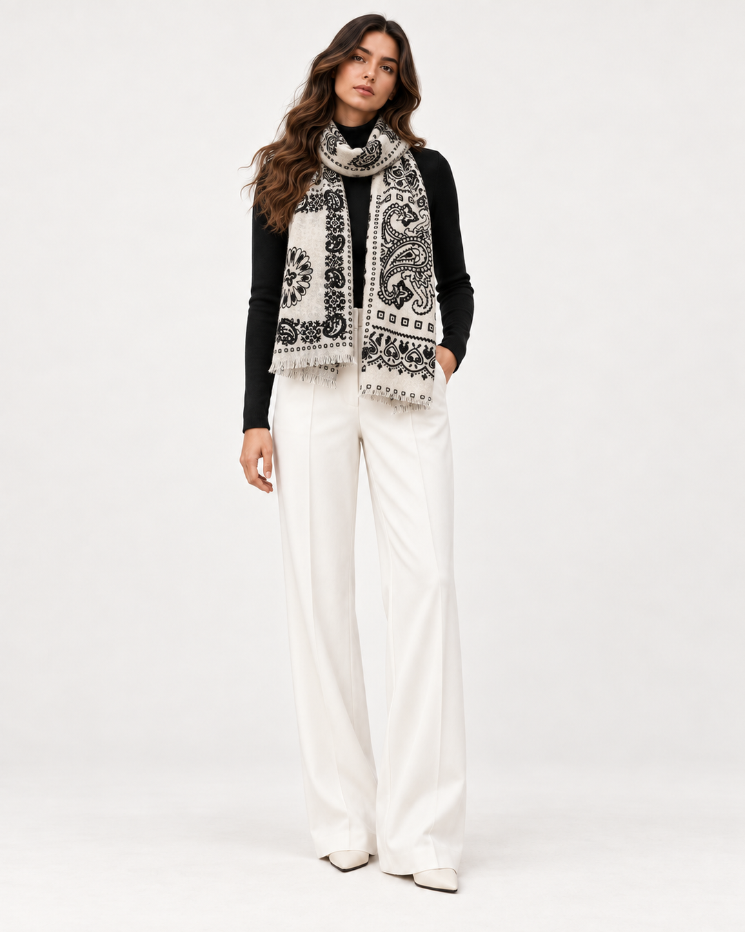 ÉTOILE Paisley-Schal Creme – einheitliches MIRAÉE Model