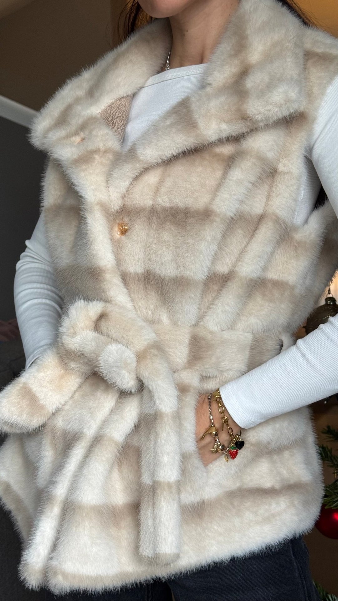 ETOILE - weiche Kunstpelzweste - Miraee Paris