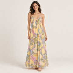 AMÉLIE Chiffon-Maxikleid – florale Passform am Model