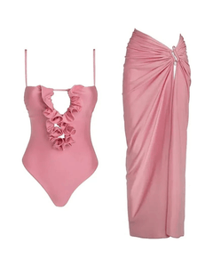 MIRAEE-UNIFORM-2026 | LARA – Sexy One-Piece Badeanzug mit Cover-Up – Rosa Set – freigestellte Produktansicht auf weißem Hintergrund