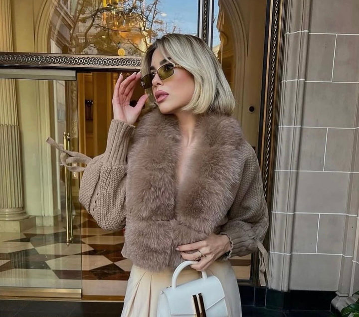 LUMINA – Winter Cardigan mit Kunstpelzkragen - Miraee Paris