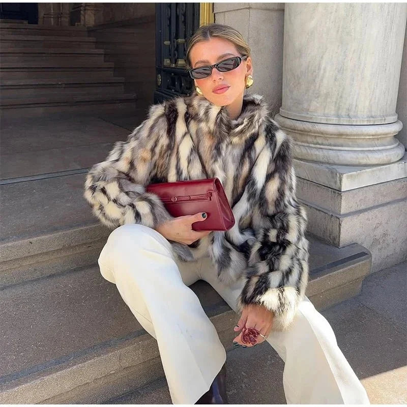 LUNA – Animal Print Kunstpelz-Stehkragenjacke - ZAYVI