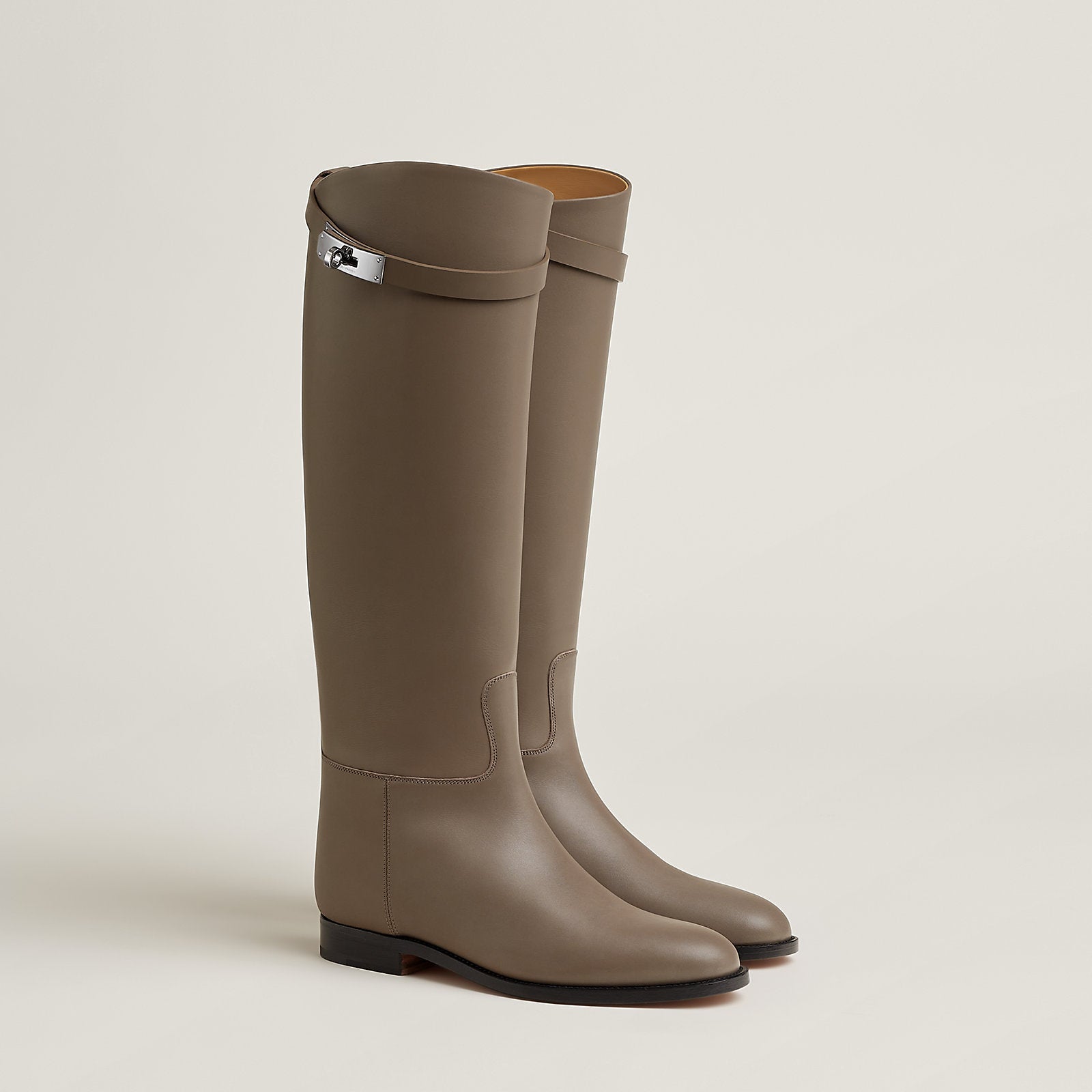 Luxuriöse Lederstiefel im eleganten Reitstil – Zeitloses Design - Miraee Paris