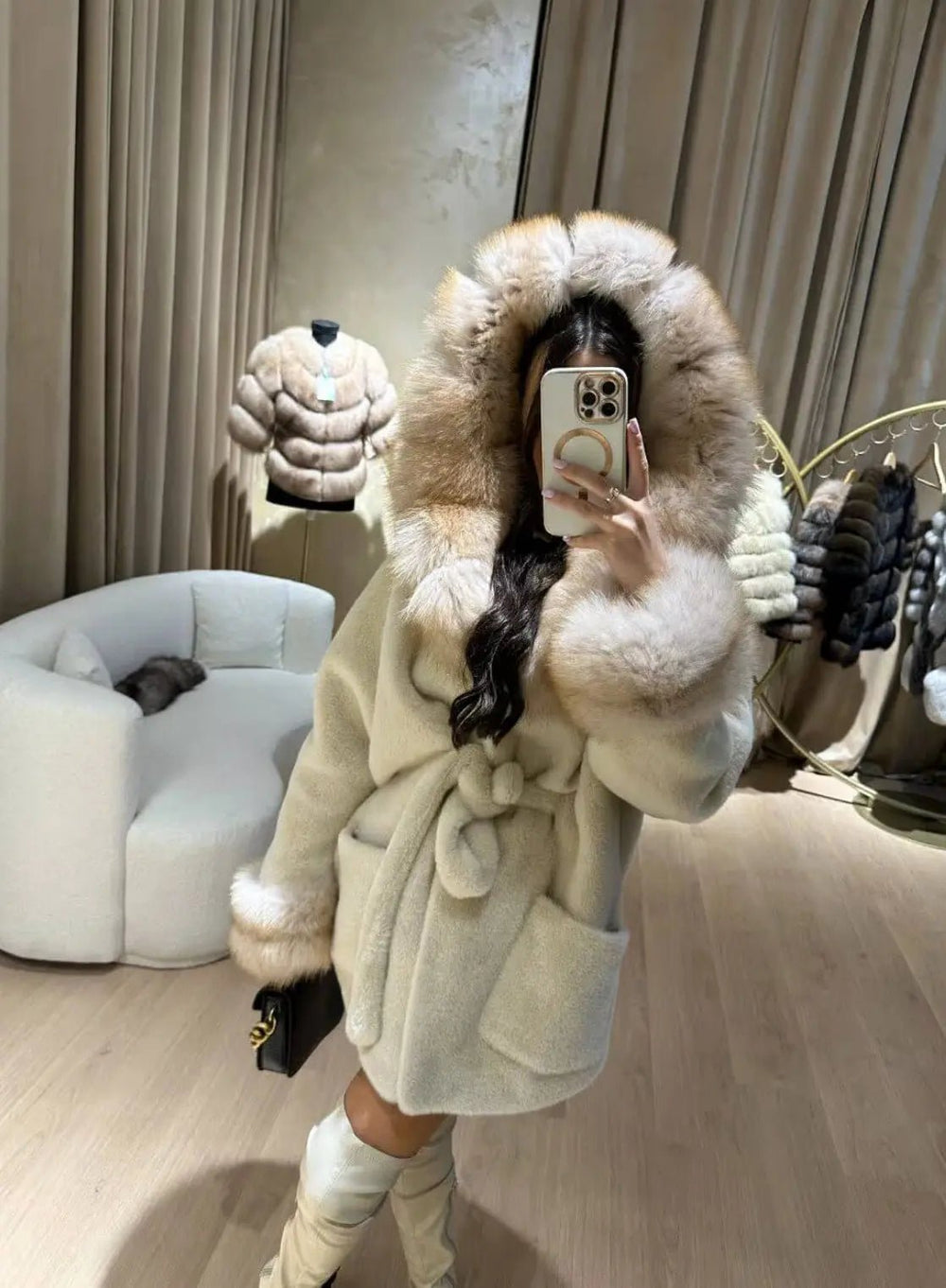 Luxuriöser Parka aus Wollfell – Miraée Paris - Miraee Paris
