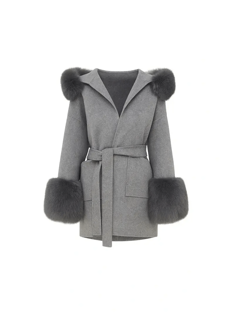 Luxurious fake fur coat with hood - Miraee Paris
