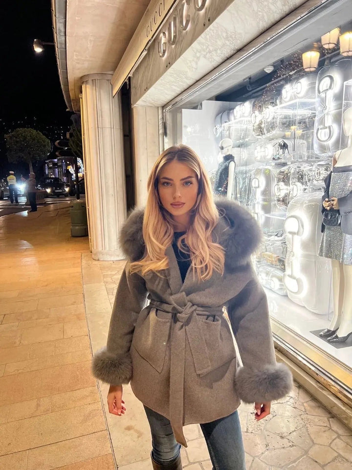 Luxurious fake fur coat with hood - Miraee Paris