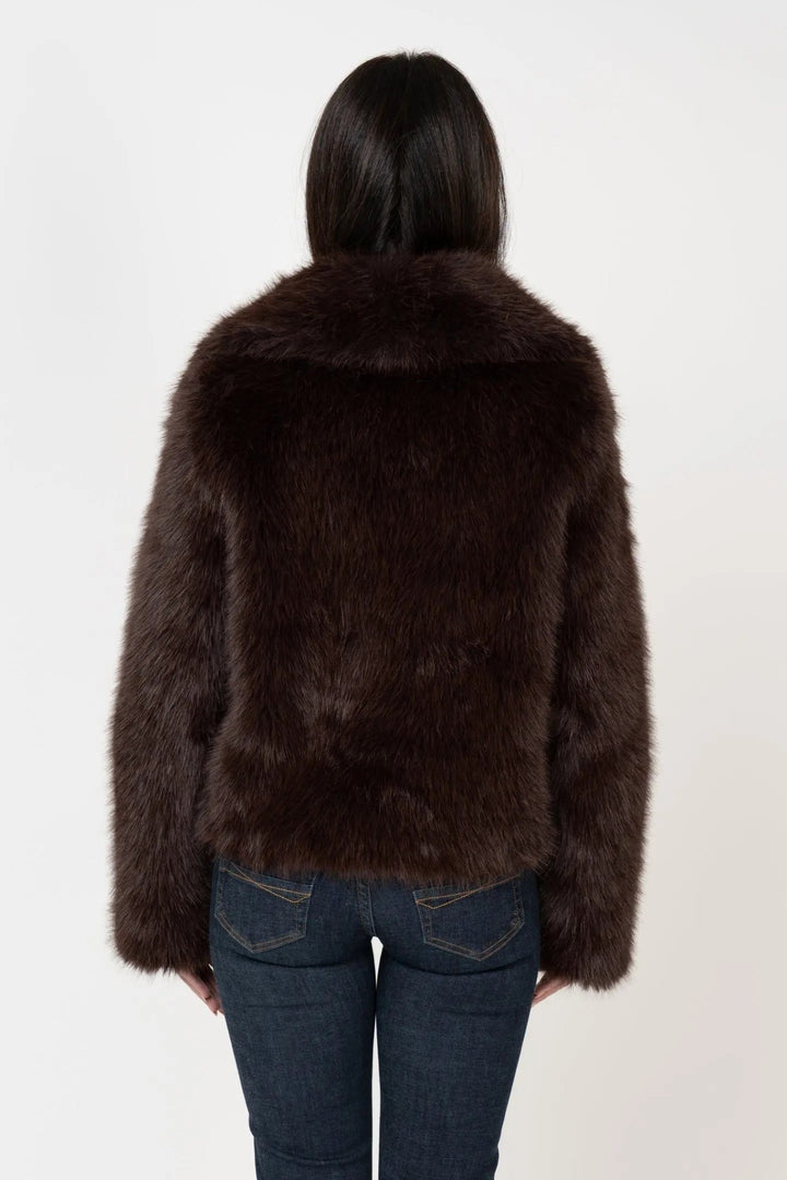 Luxurious faux fur coat - Miraee Paris