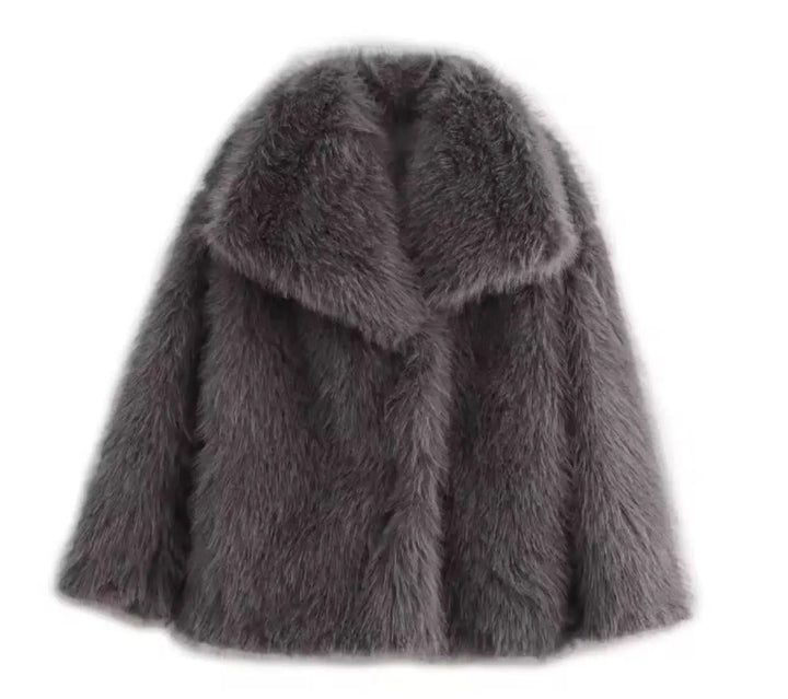 Luxurious faux fur coat - Miraee Paris