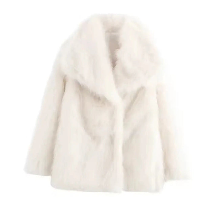 Luxurious faux fur coat - Miraee Paris